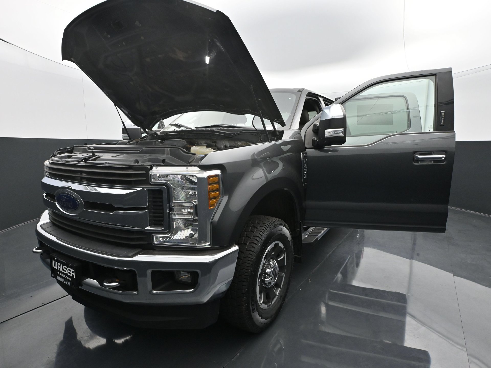 Used 2019 Ford F250 XLT w/ XLT Premium Package AWD/4WD image 29