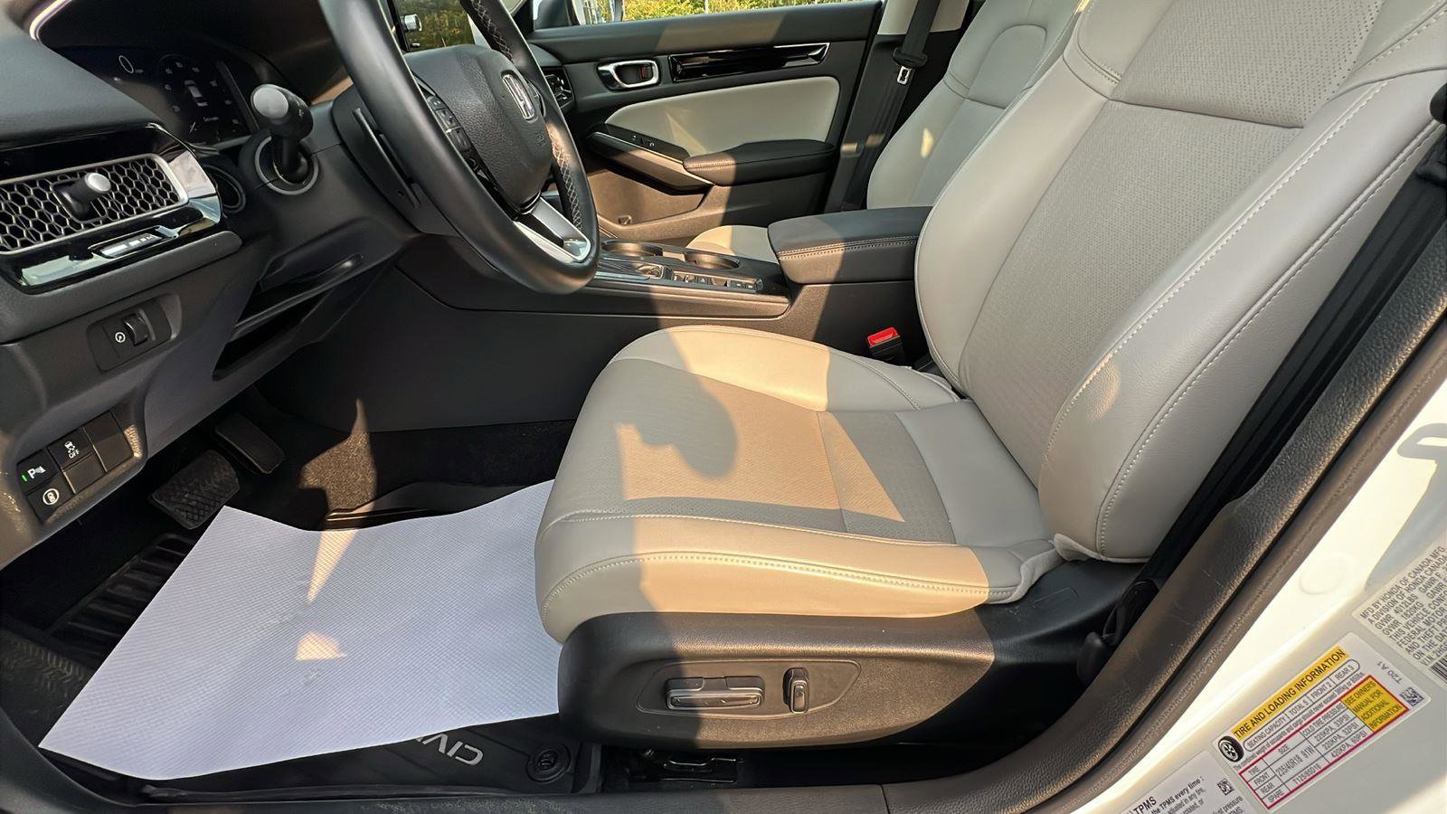 Used 2022 Honda Civic Touring image 23