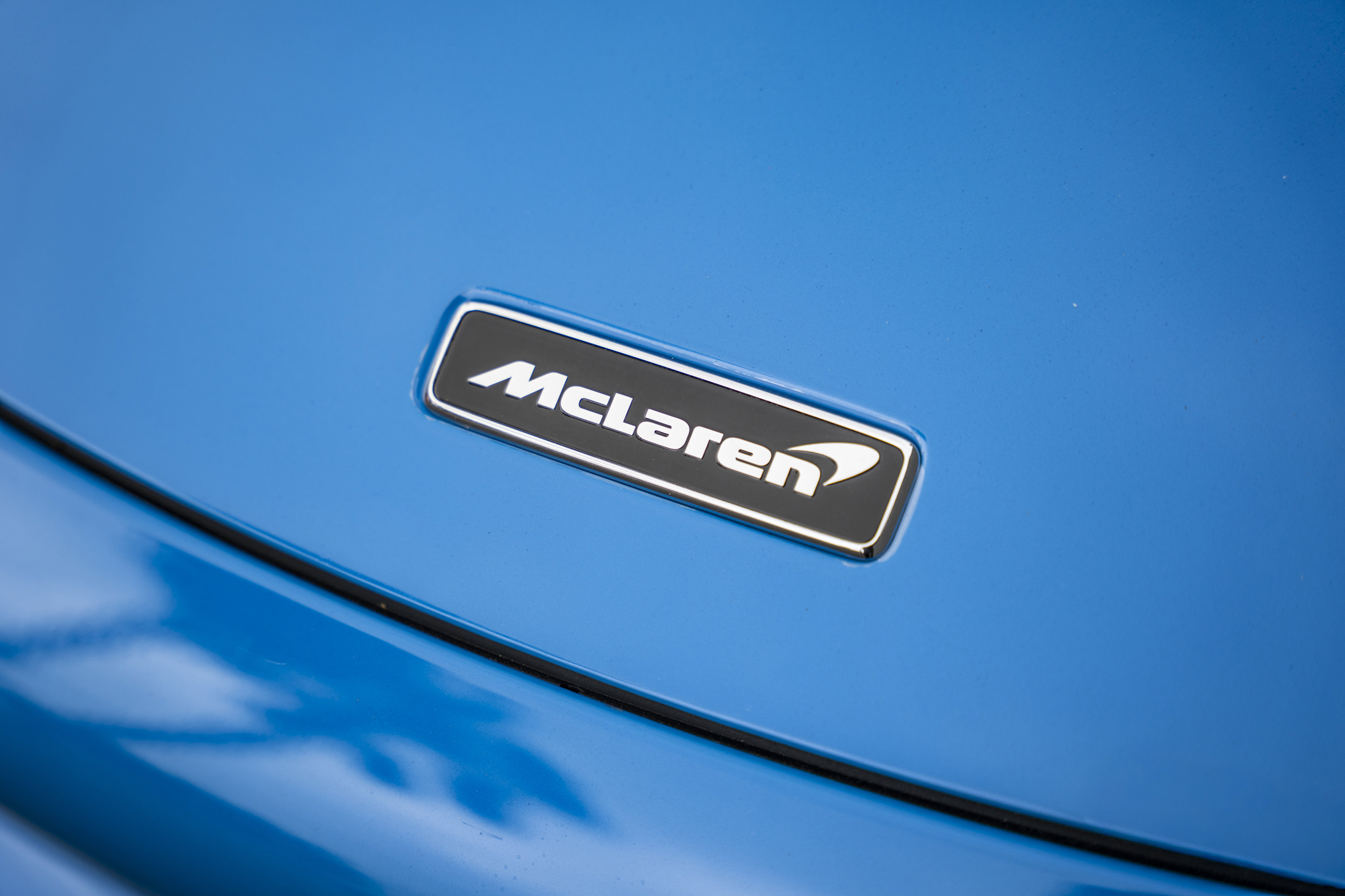 Used 2026 McLaren 750S Spider RWD image 19