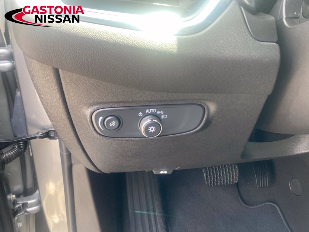 Used 2024 Chevrolet Equinox LT FWD image 18