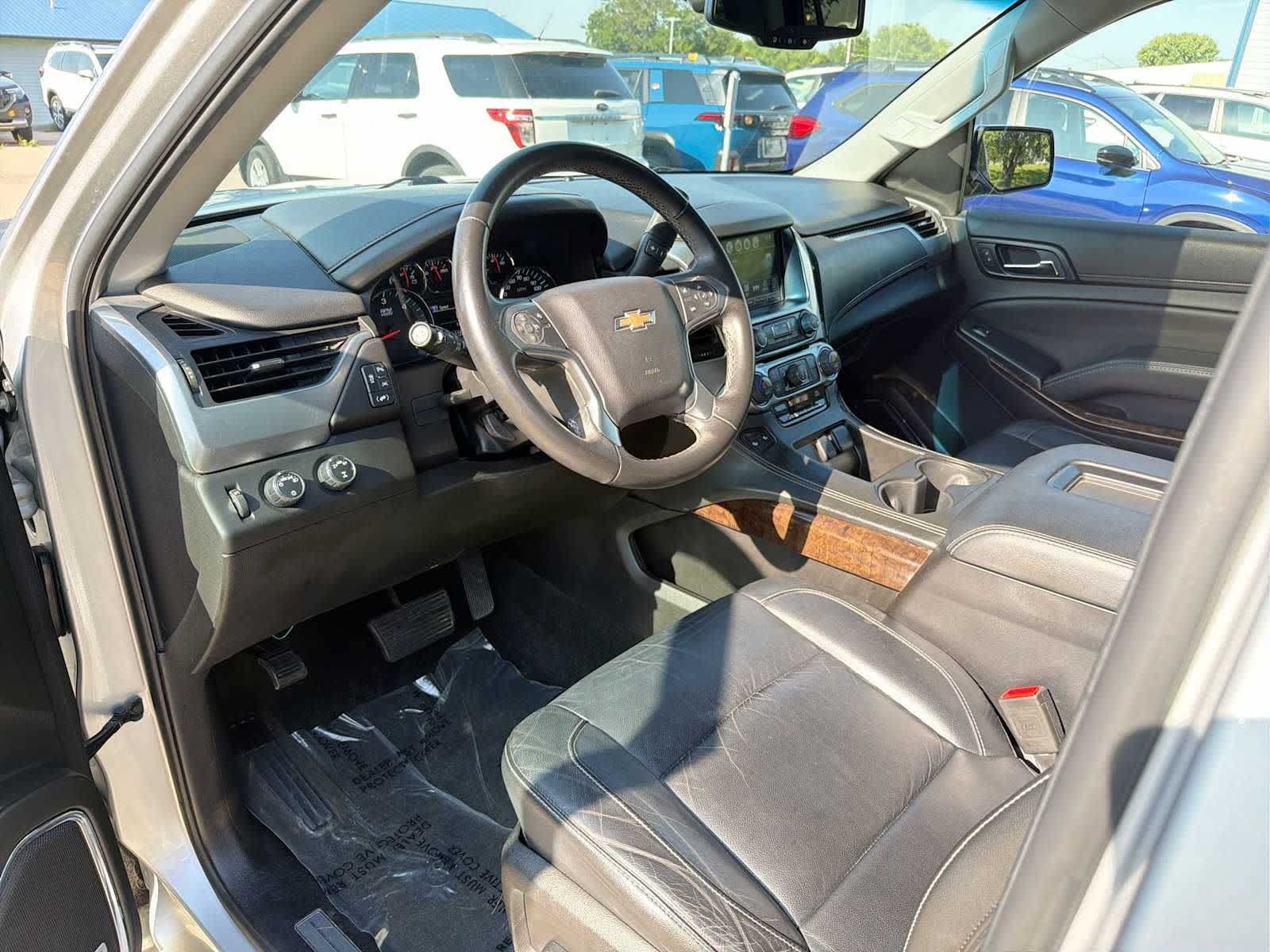 Used 2017 Chevrolet Tahoe LT AWD/4WD image 2