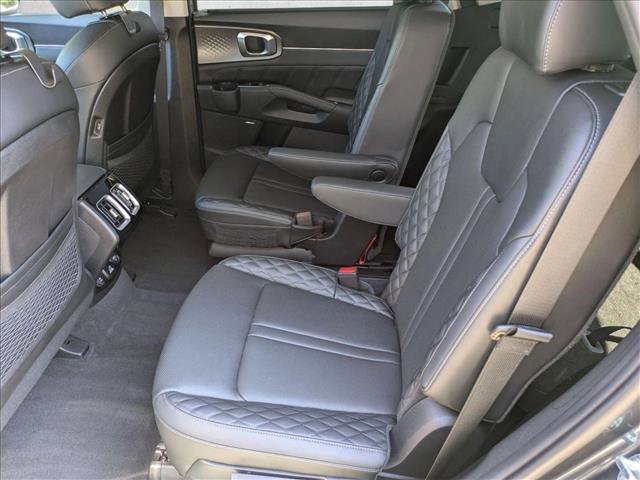 Used 2023 Kia Sorento SX image 21