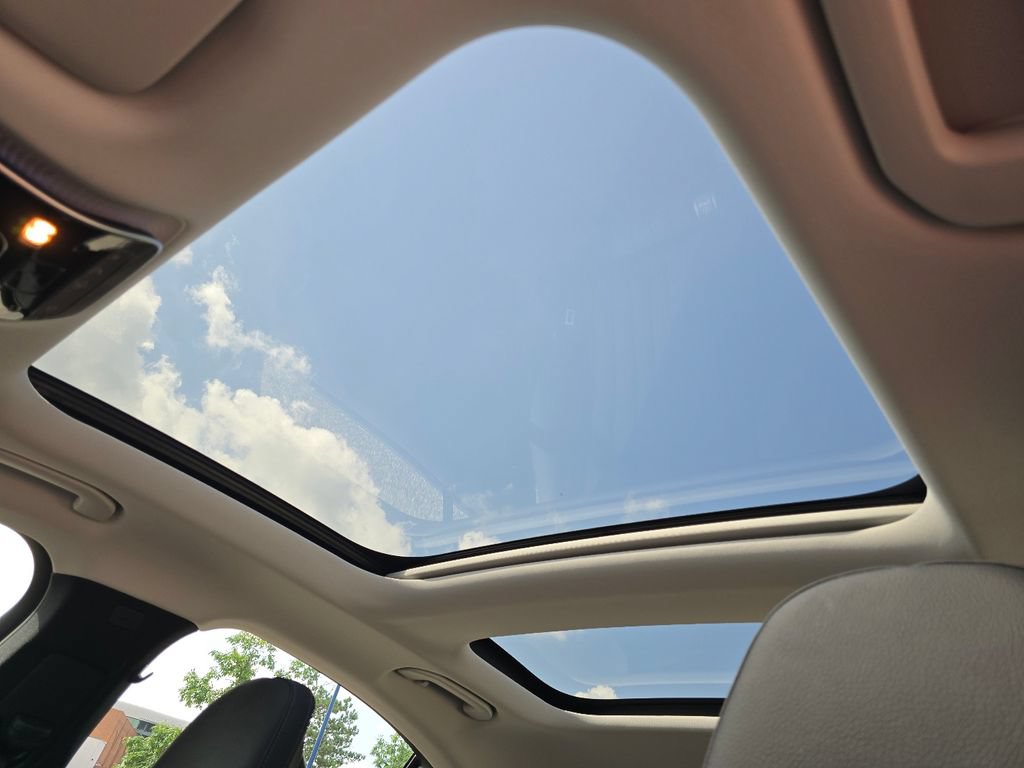 New 2026 Mercedes-Benz E 450 4MATIC Sedan image 3