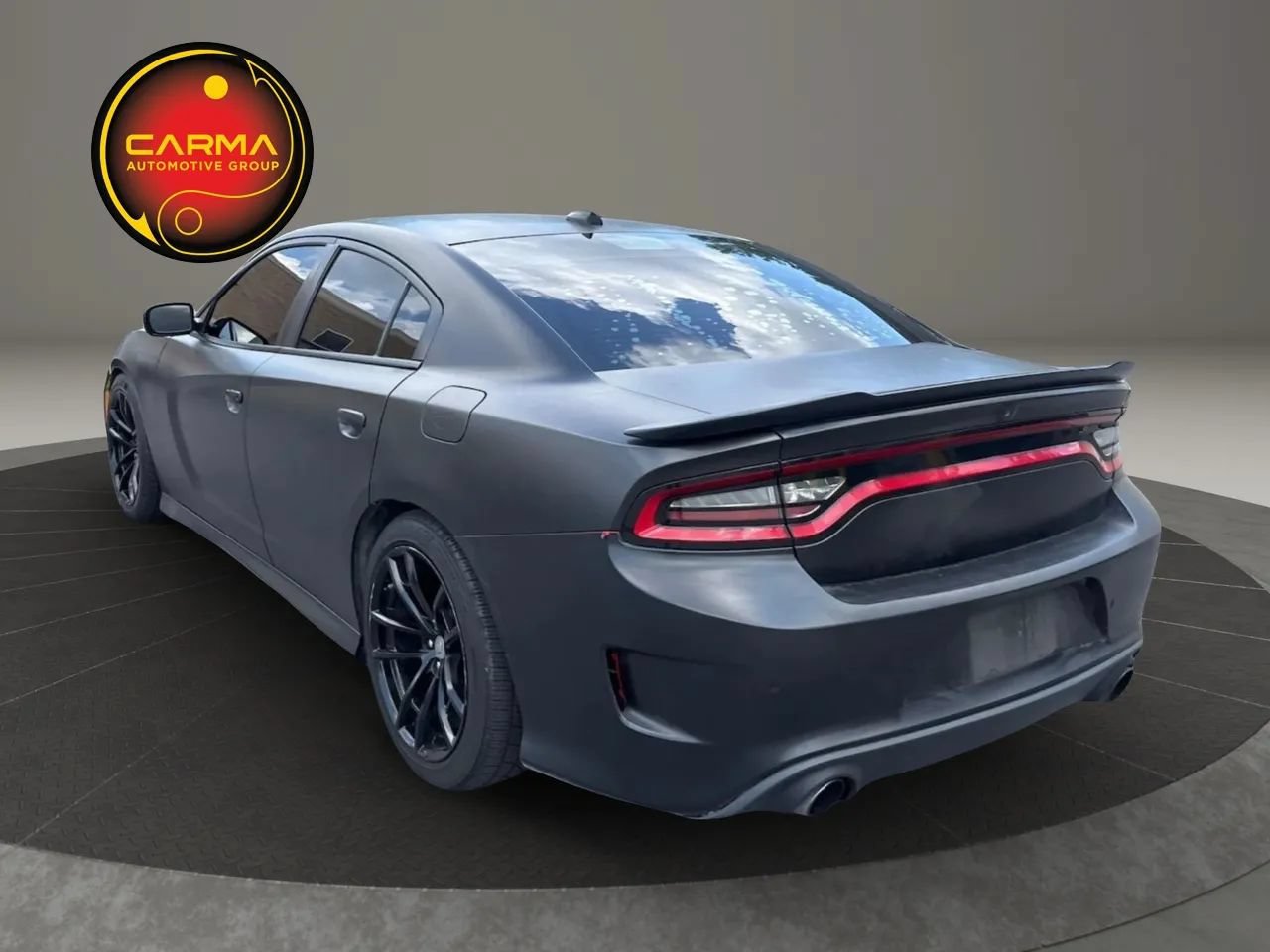 Used 2017 Dodge Charger R/T RWD image 4