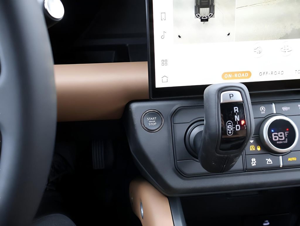New 2026 Land Rover Defender 110 S image 28