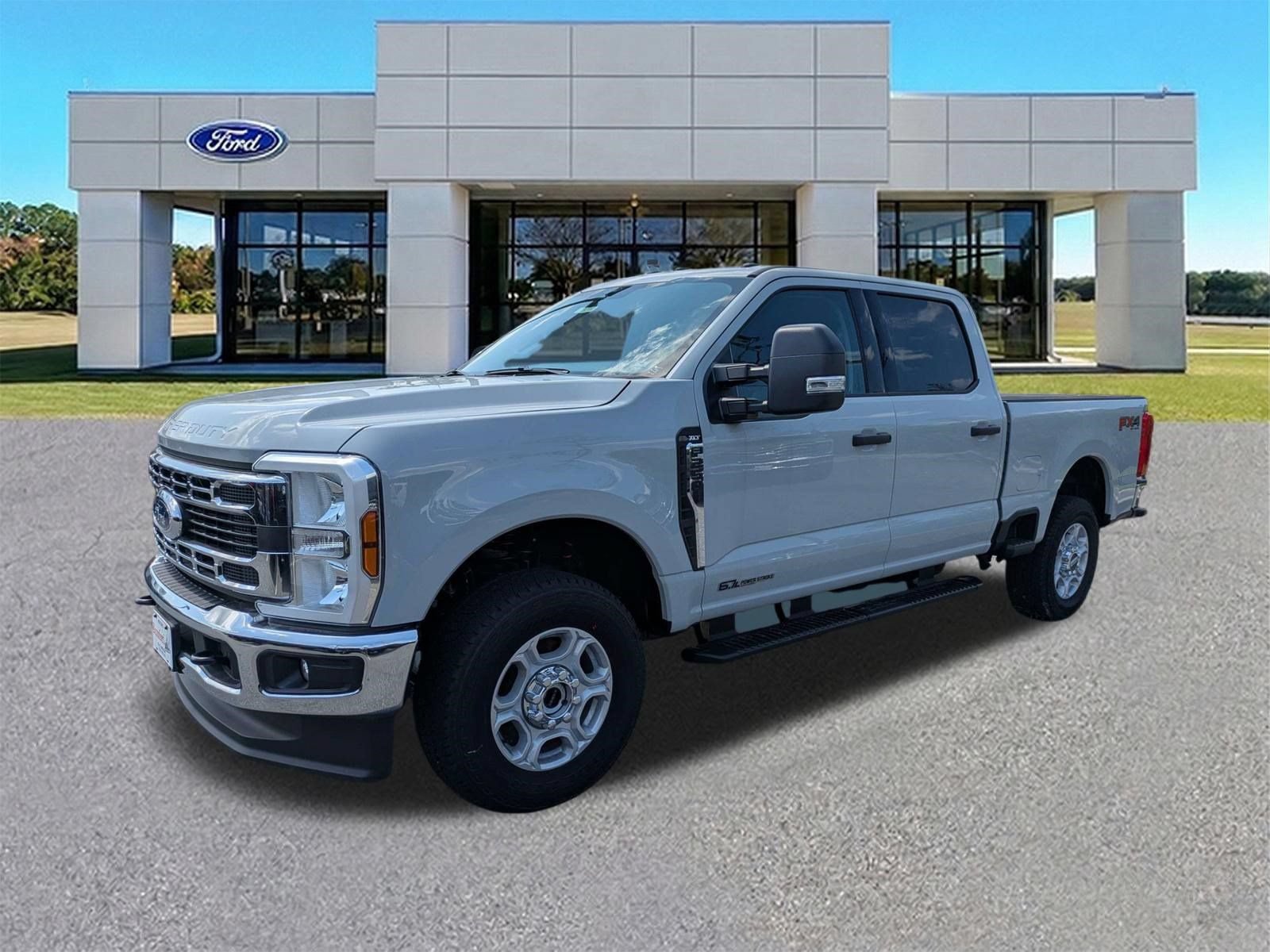 New 2026 Ford F250 XLT w/ FX4 Off-Road Package AWD/4WD image 4