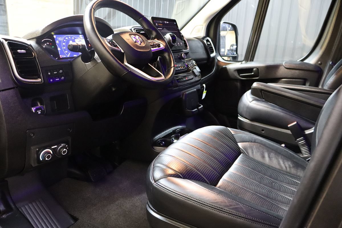 Used 2024 RAM ProMaster 3500 w/ Advanced Safety Group FWD image 37