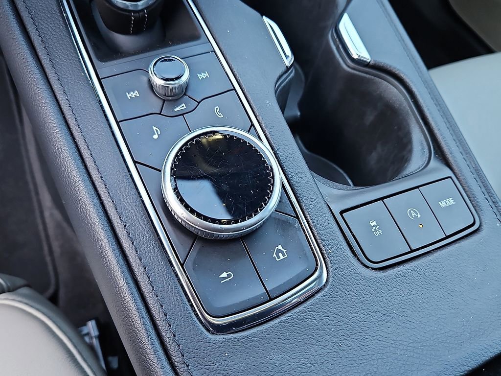 Used 2023 Cadillac XT4 Premium Luxury w/ Cold Weather Package image 18