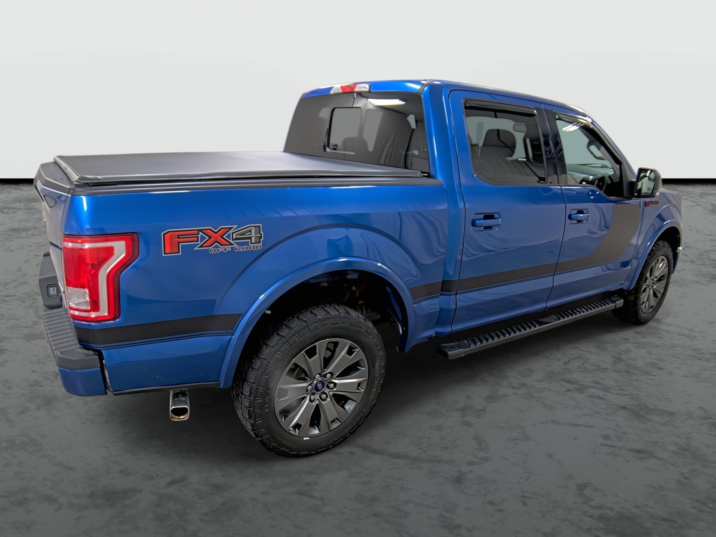 Used 2016 Ford F150 XLT w/ Equipment Group 302A Luxury AWD/4WD image 4