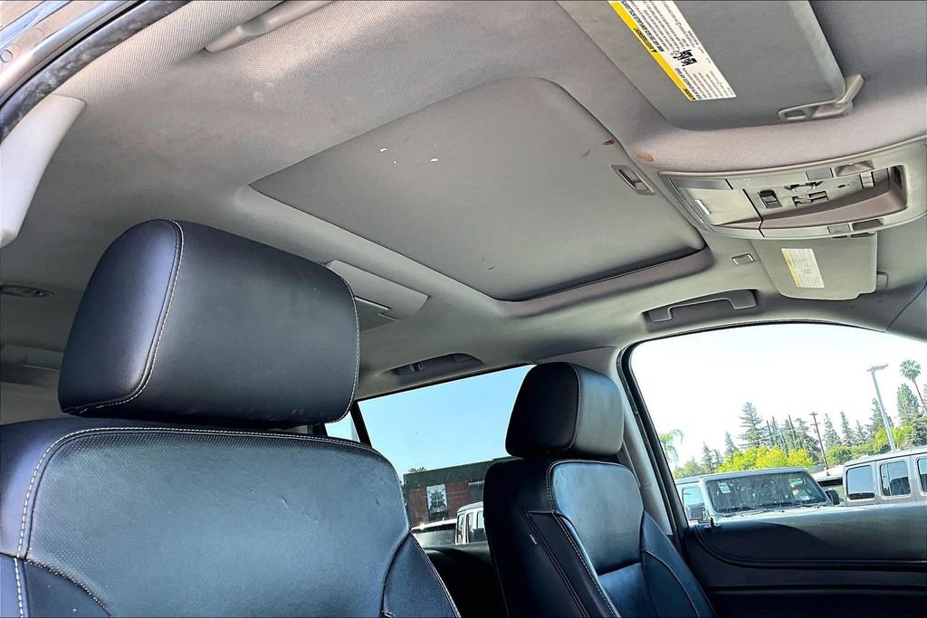 Used 2017 Chevrolet Suburban Premier AWD/4WD image 14