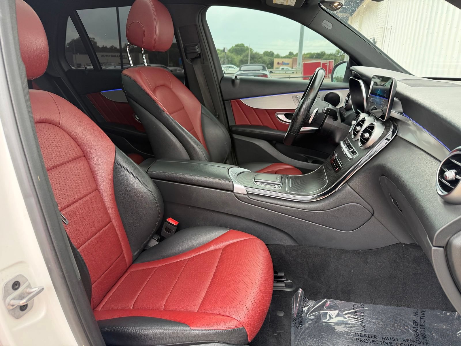 Used 2022 Mercedes-Benz GLC 300 4MATIC w/ AMG Line image 26