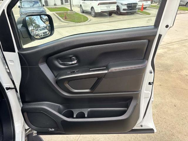 Used 2021 Nissan Titan PRO-4X w/ Pro-4x Convenience Package image 15