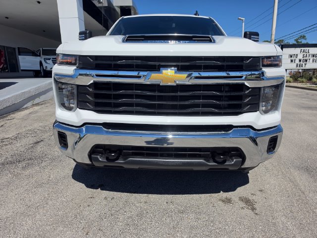 Used 2026 Chevrolet Silverado 2500 LT AWD/4WD image 8