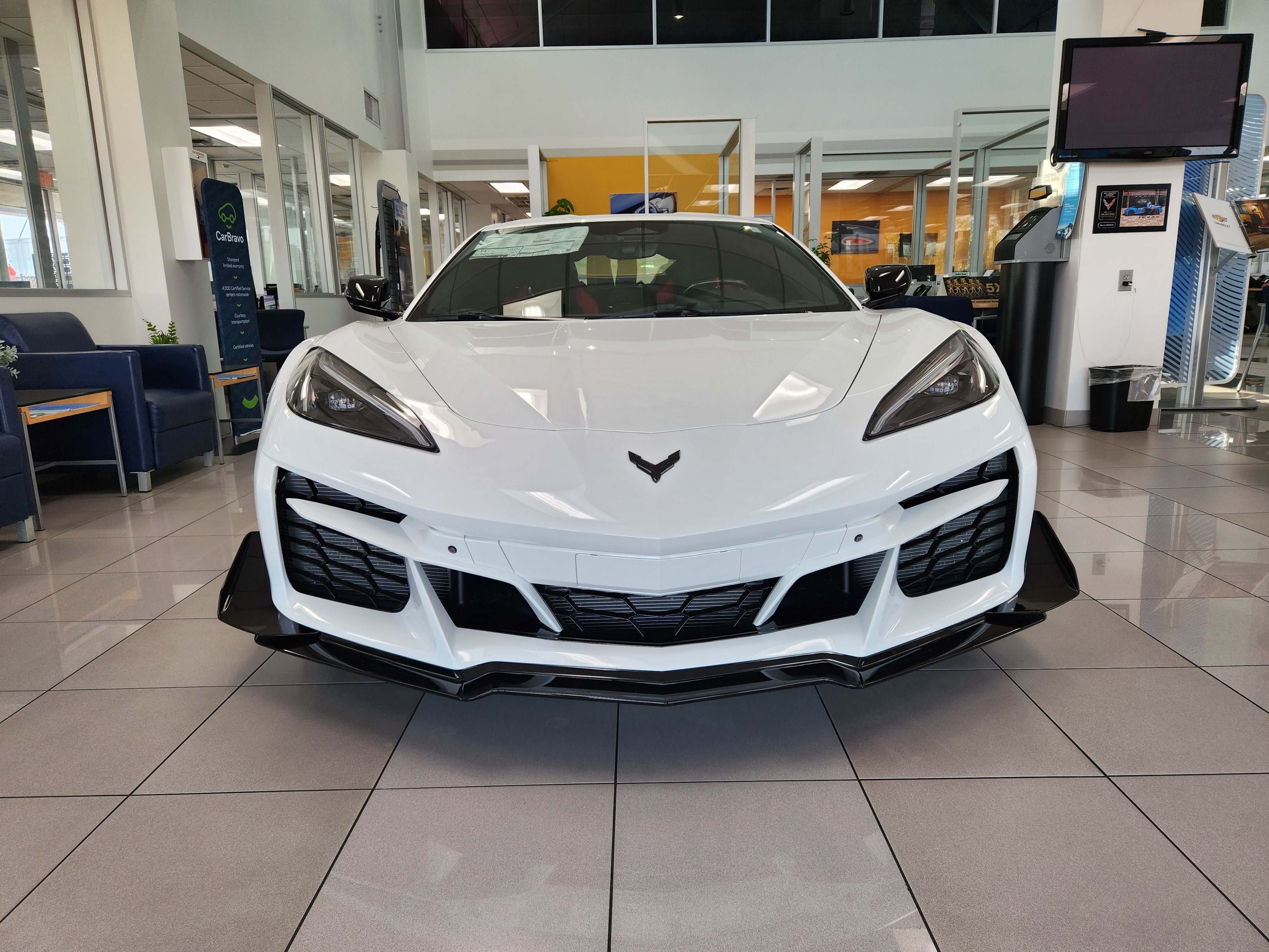 New 2024 Chevrolet Corvette Z06 w/ Z07 Performance Package image 2