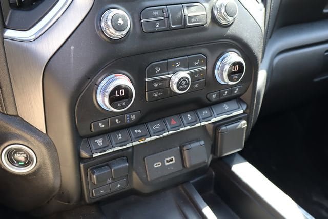 Used 2020 GMC Sierra 2500 Denali w/ Denali Ultimate Package AWD/4WD image 26