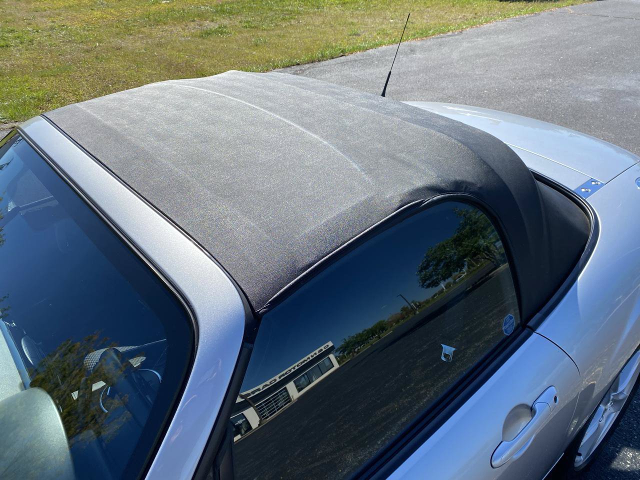 Used 2006 MAZDA MX-5 Miata Touring RWD image 19