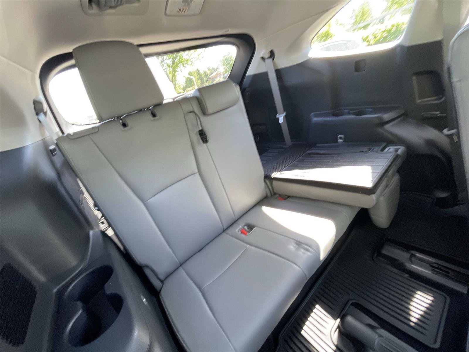Used 2021 Toyota Highlander Platinum AWD/4WD image 24