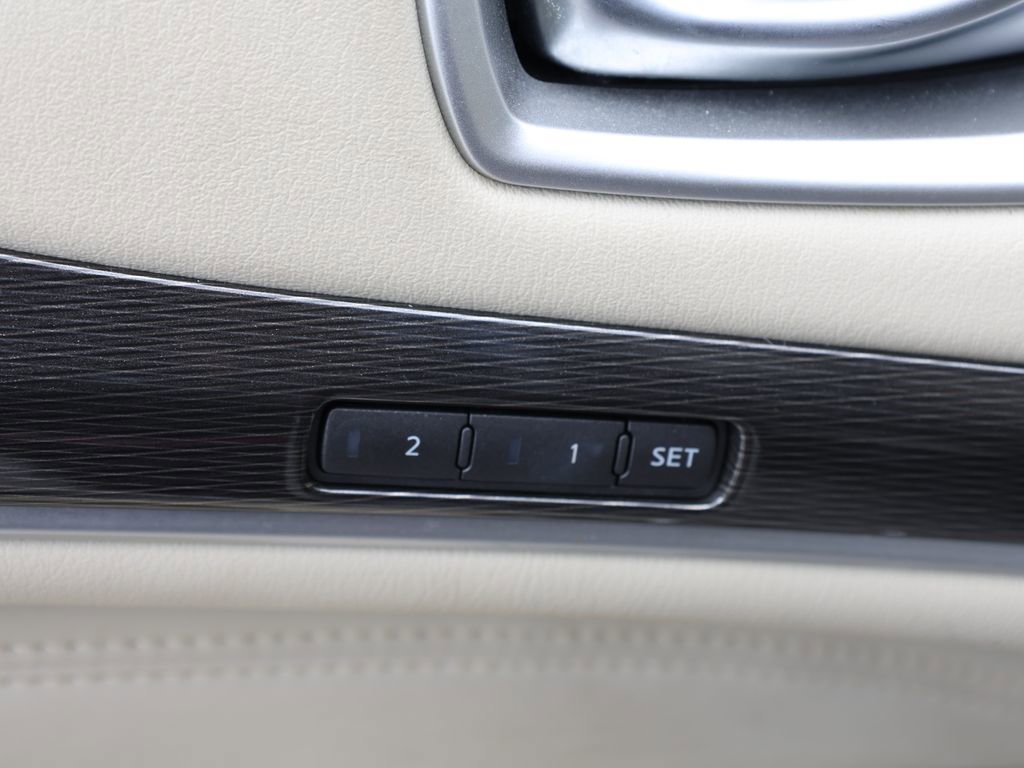 Used 2019 INFINITI QX60 Luxe w/ Essential Package FWD image 13