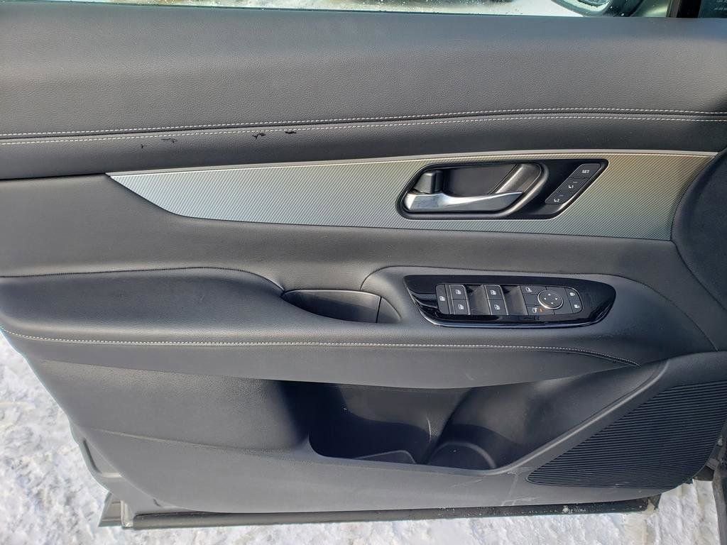 Certified 2025 Nissan Murano SL image 18