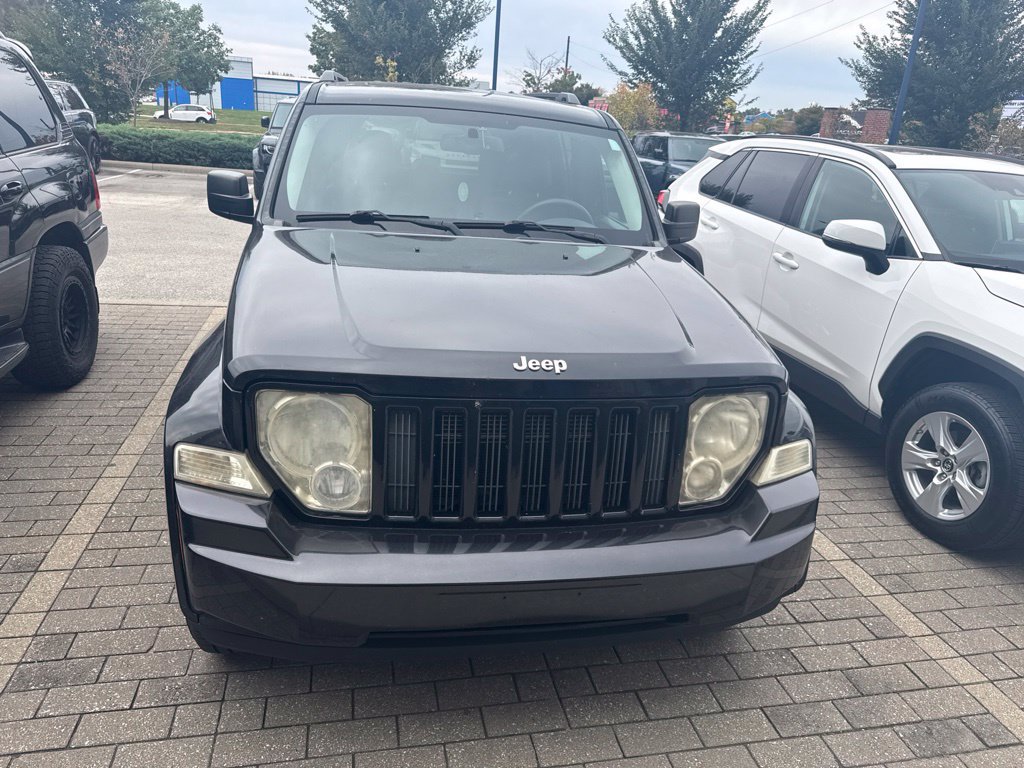 Used 2012 Jeep Liberty Sport AWD/4WD image 2
