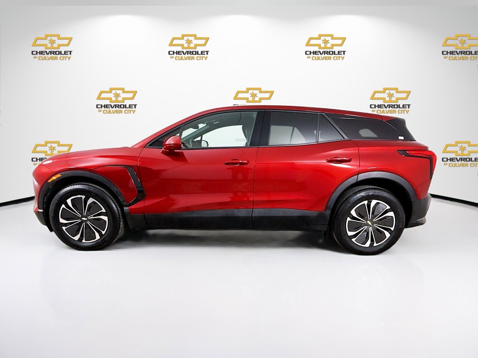 Used 2024 Chevrolet Blazer EV LT image 4