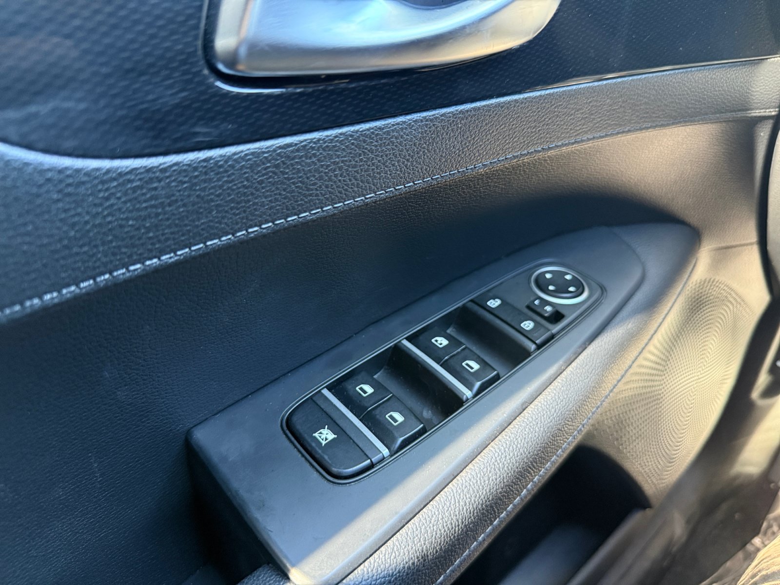 Used 2022 Kia Forte GT-Line w/ GT-Line Technology Package FWD image 18