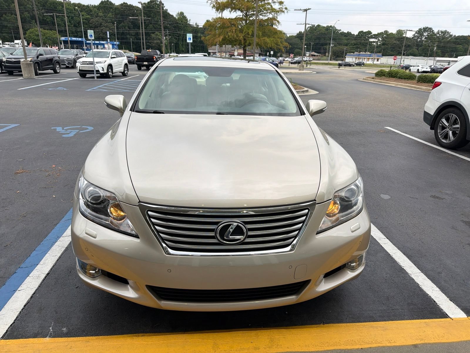 Used 2011 Lexus LS 460 w/ Comfort Pkg RWD image 5