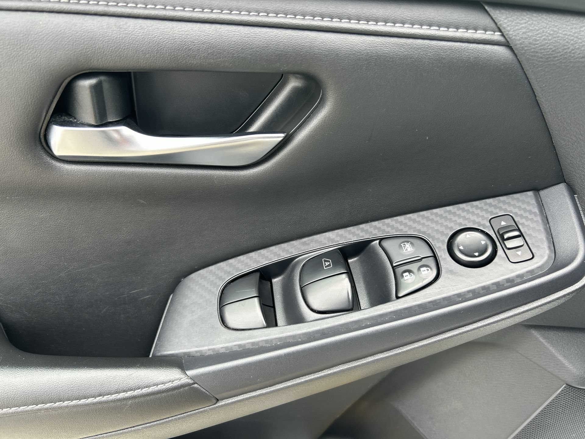 Used 2024 Nissan Sentra SV FWD image 15