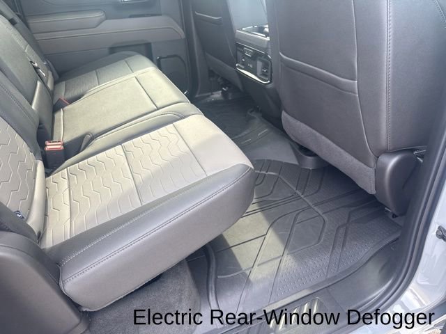 Used 2025 Chevrolet Silverado 2500 ZR2 w/ Technology Package image 30