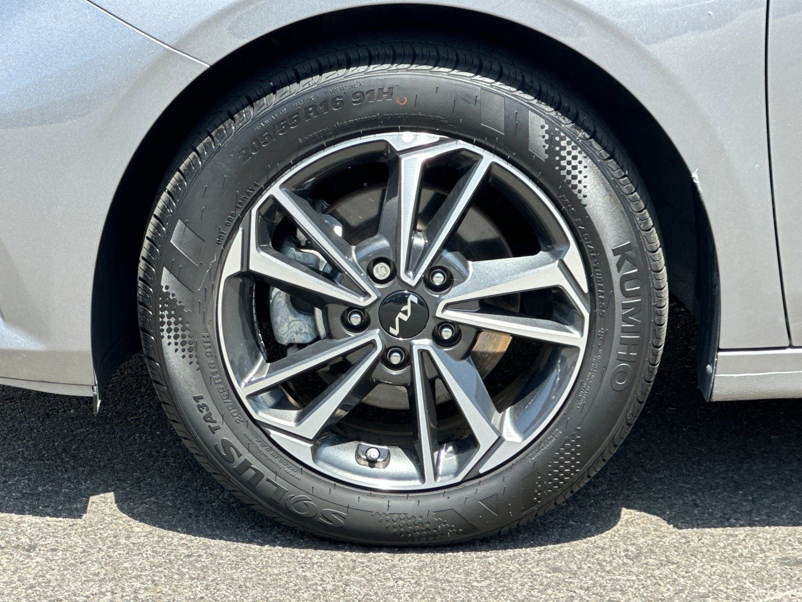 Certified 2023 Kia Forte LXS FWD image 32