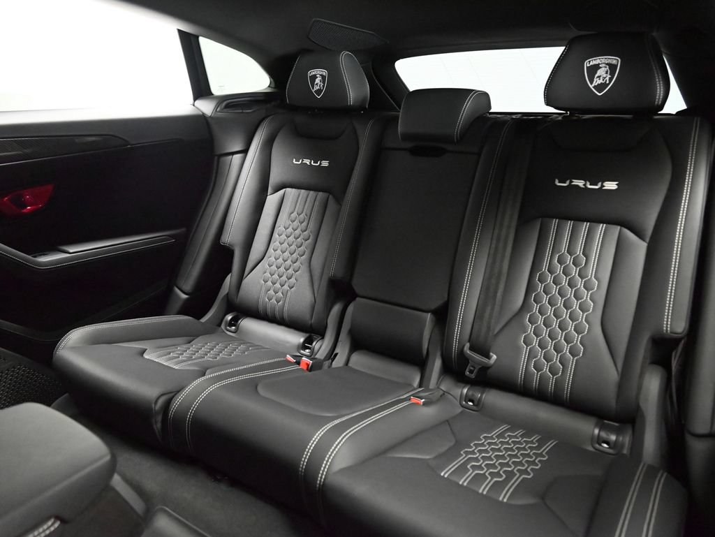 Used 2024 Lamborghini Urus Performante AWD/4WD image 17