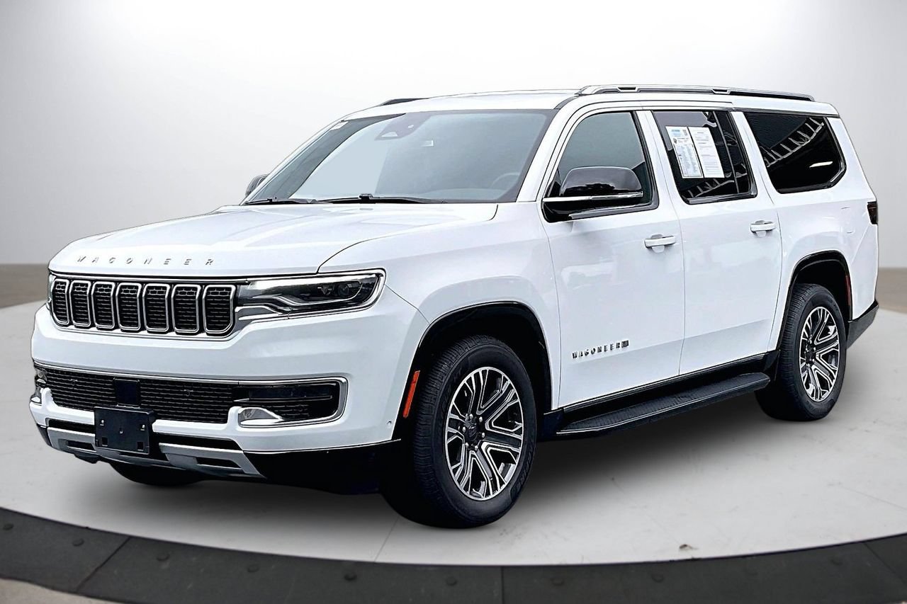 Certified 2024 Jeep Wagoneer L Series II w/ Flexible Seating Group AWD/4WD image 4