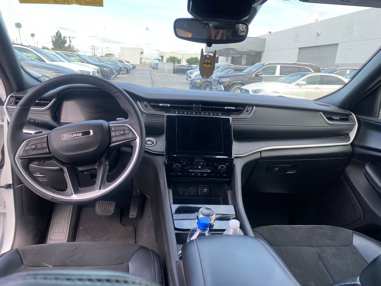 Used 2024 Jeep Grand Cherokee Altitude AWD/4WD image 12