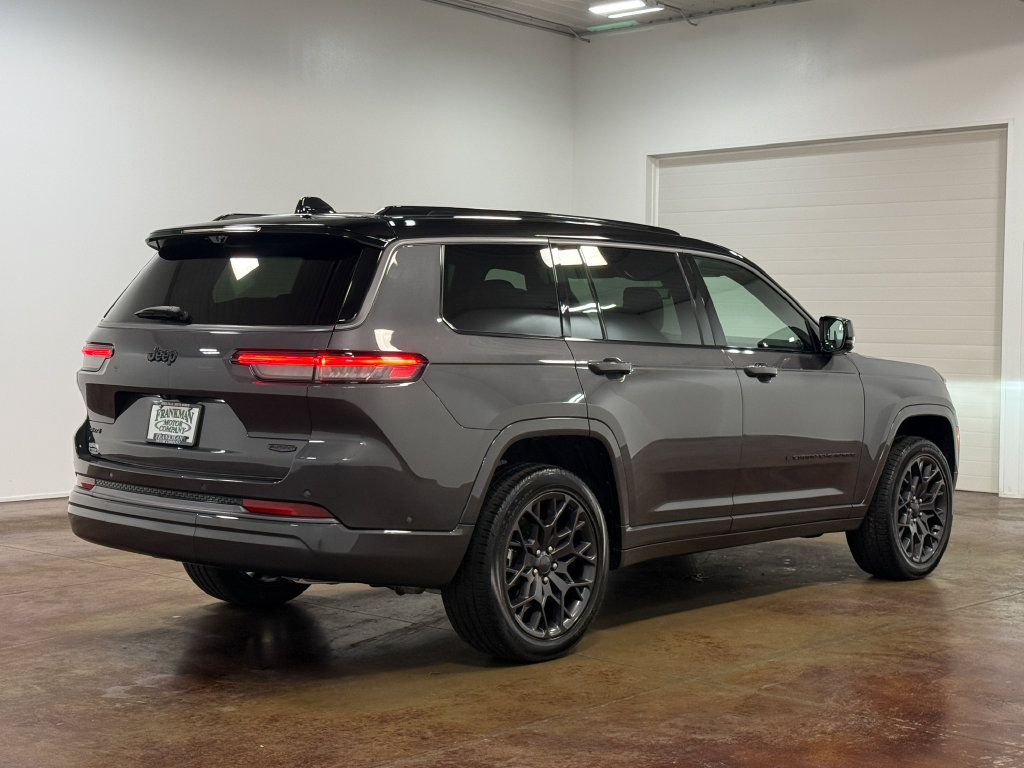 Used 2026 Jeep Grand Cherokee L Summit w/ Obsidian Package AWD/4WD image 4