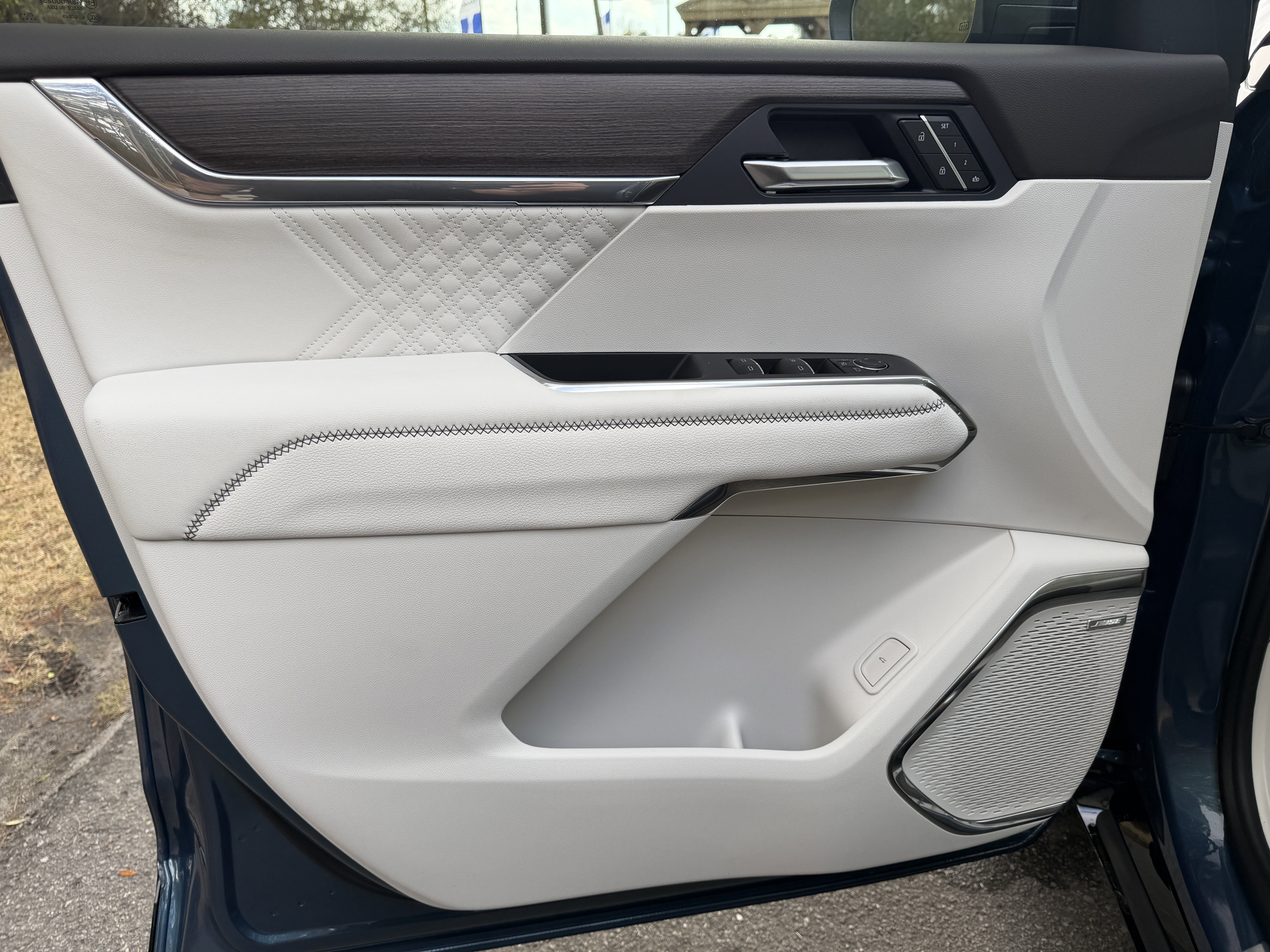 New 2026 GMC Acadia Denali w/ Super Cruise Package image 13