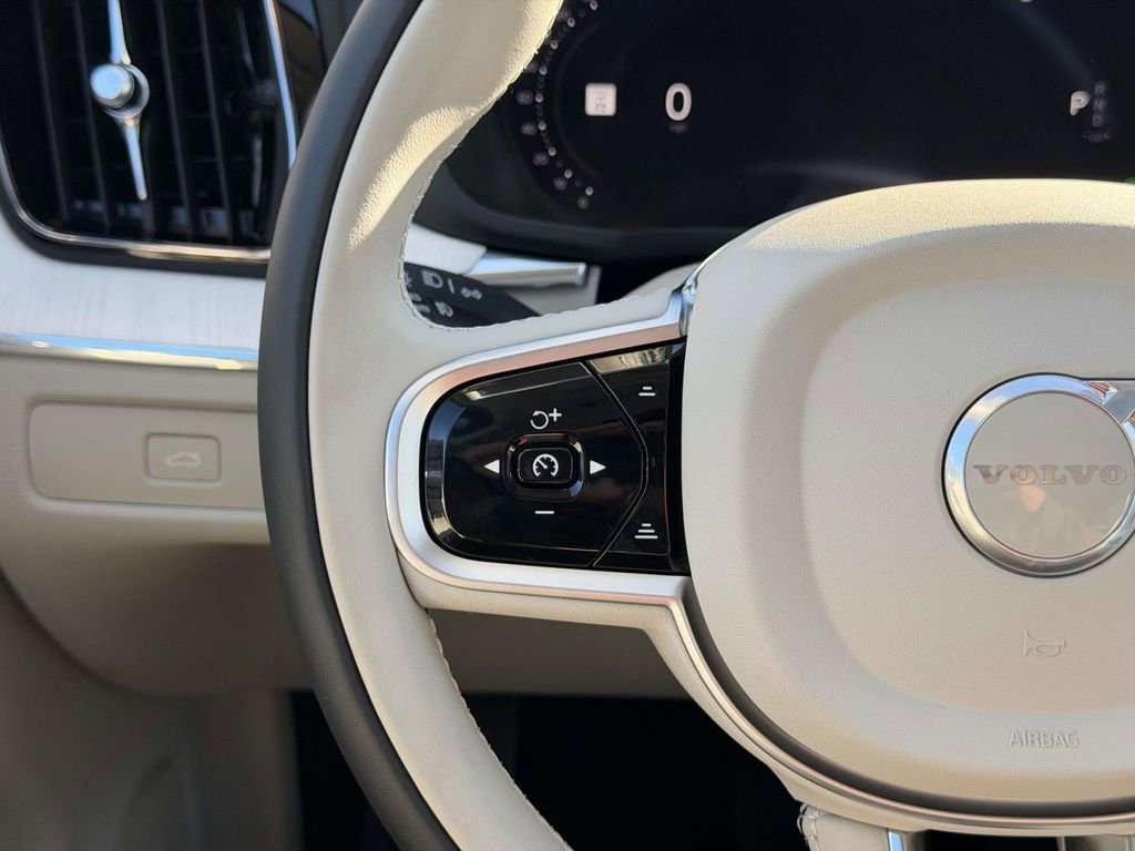 New 2026 Volvo XC60 B5 Ultra w/ Protection Package Premier image 8