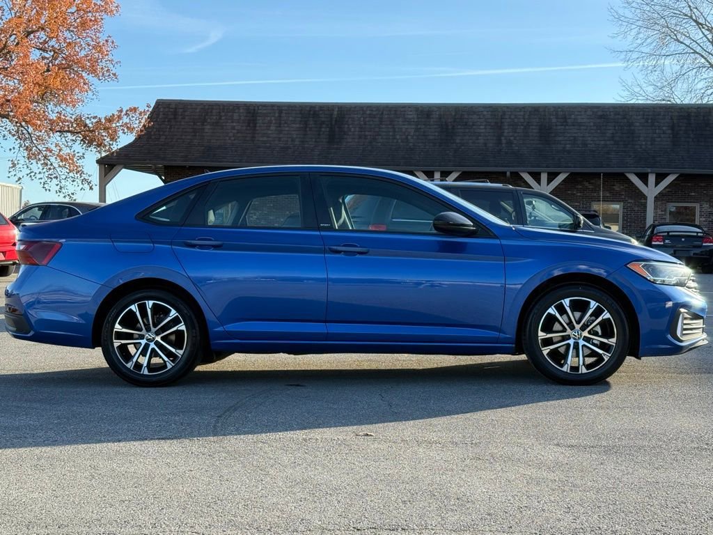 Used 2023 Volkswagen Jetta Sport FWD image 6