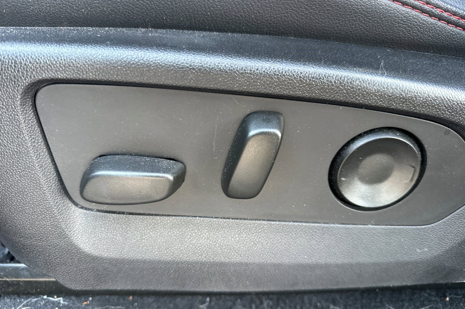 Certified 2024 Chevrolet Colorado Z71 w/ Z71 Convenience Package 2 image 14