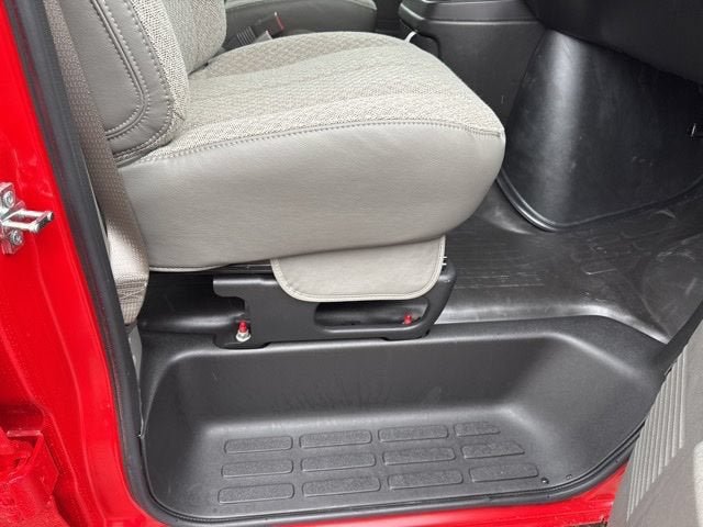 New 2026 GMC Savana 3500 w/ Driver Convenience Package RWD image 31