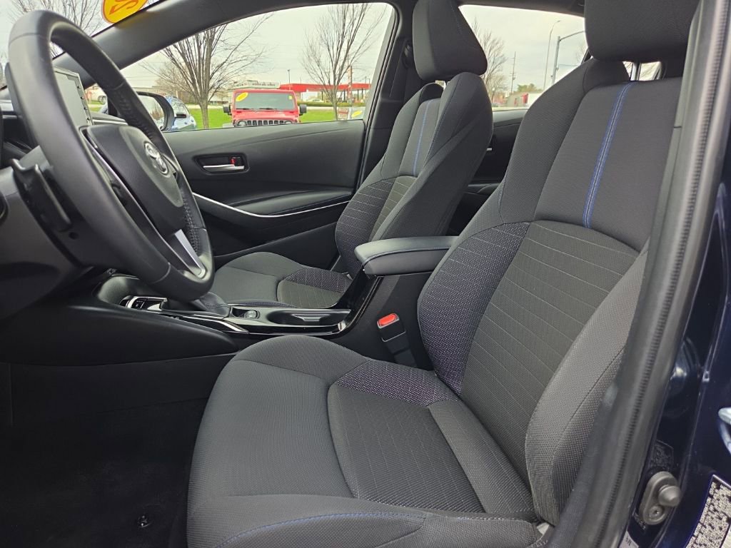 Used 2022 Toyota Corolla SE w/ SE Premium Package image 20