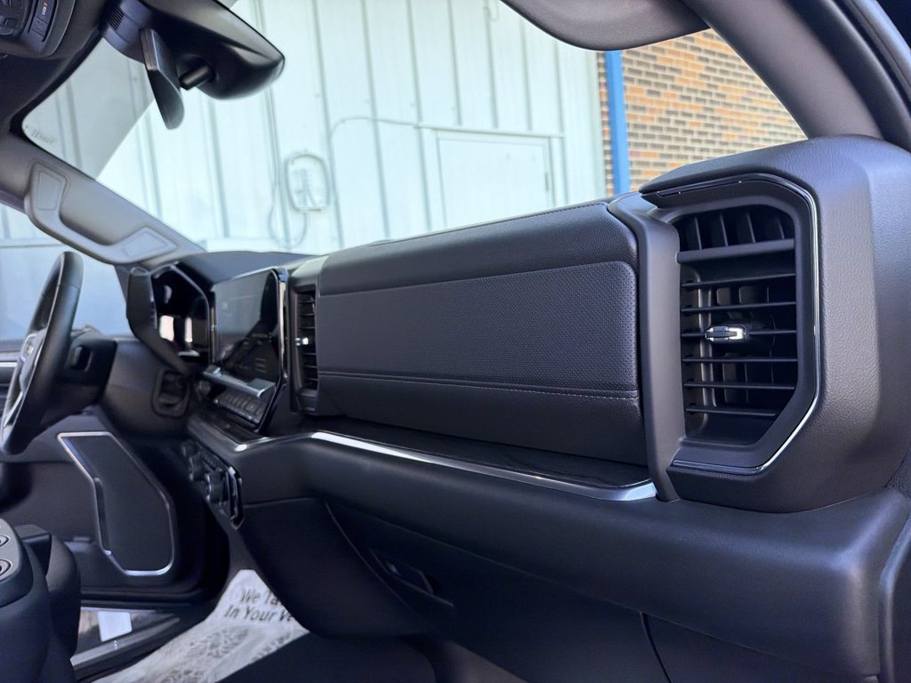 Used 2025 Chevrolet Silverado 2500 LTZ AWD/4WD image 29