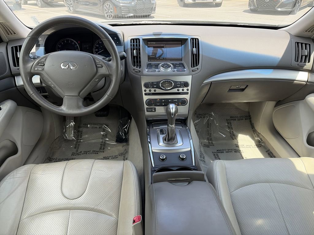 Used 2015 INFINITI Q40 w/ Moonroof Package image 2