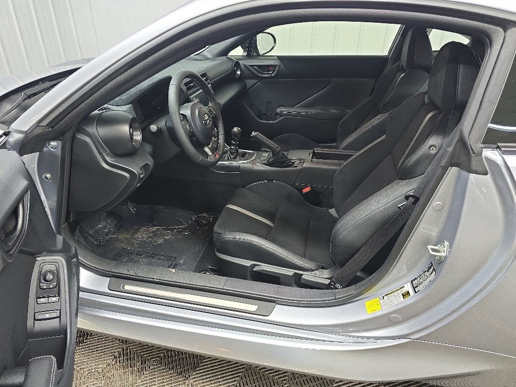 Used 2025 Toyota GR86 Premium w/ Performance Package RWD image 27