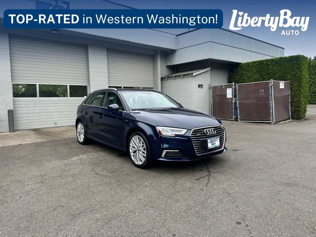 Used 2018 Audi A3 e-tron Premium Plus w/ Technology Package FWD image 3