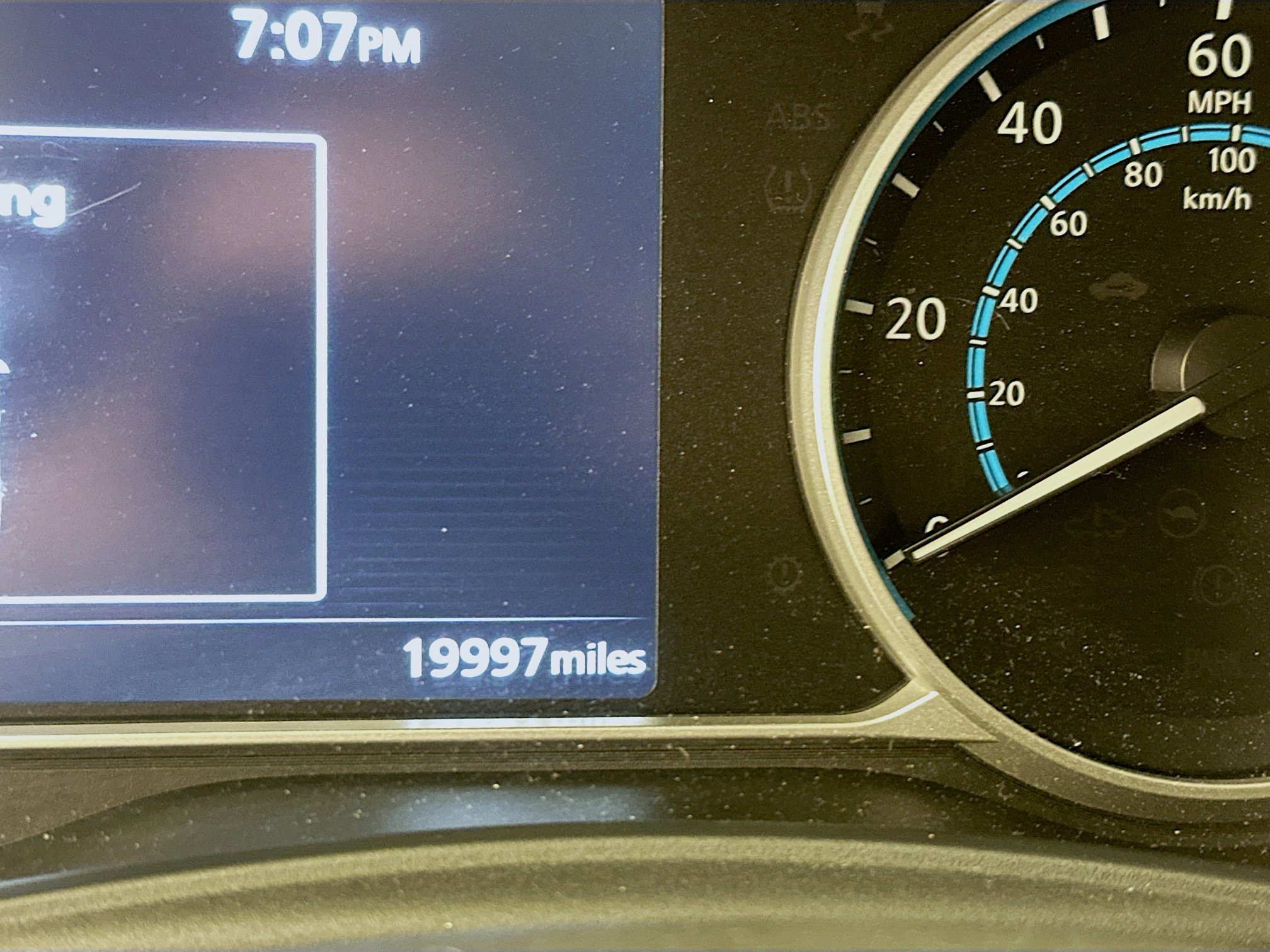 Used 2025 Nissan Leaf S image 19