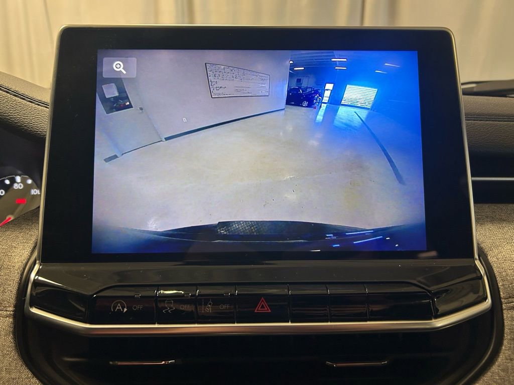 Used 2023 Jeep Compass Latitude image 15