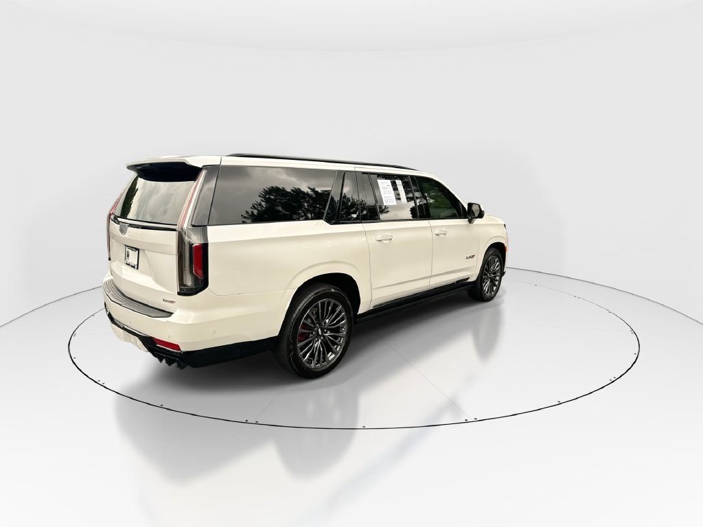 Used 2024 Cadillac Escalade ESV V w/ LPO, Floor Liner Package AWD/4WD image 8