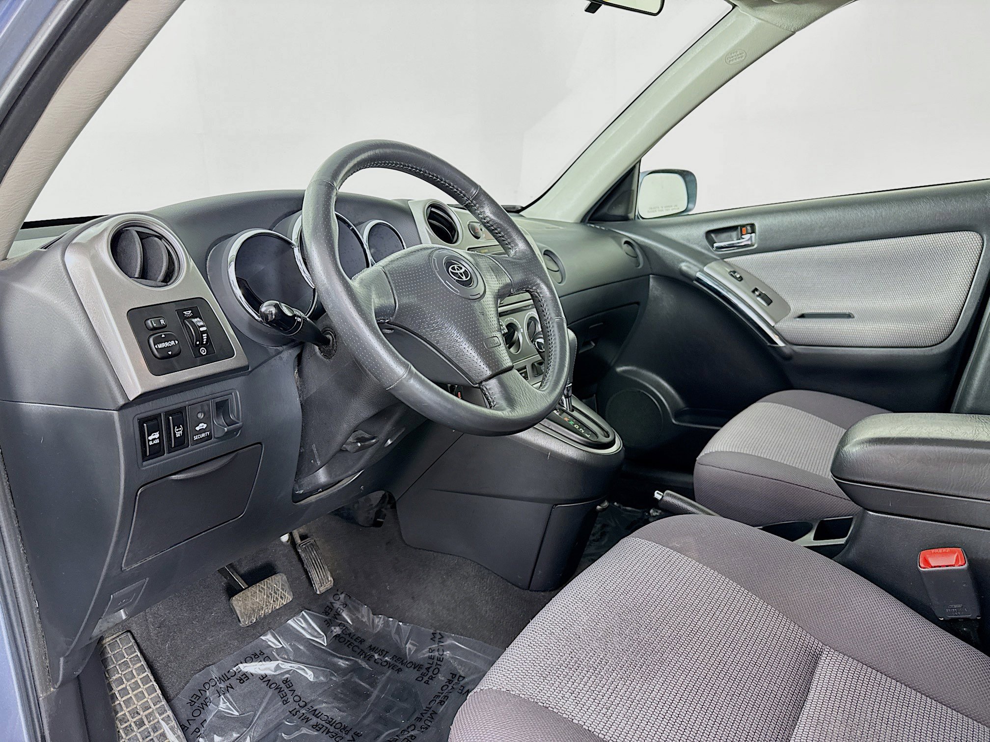 Used 2005 Toyota Matrix XR FWD image 9