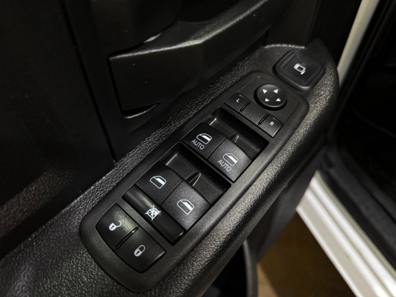 Used 2023 RAM 2500 Tradesman AWD/4WD image 27
