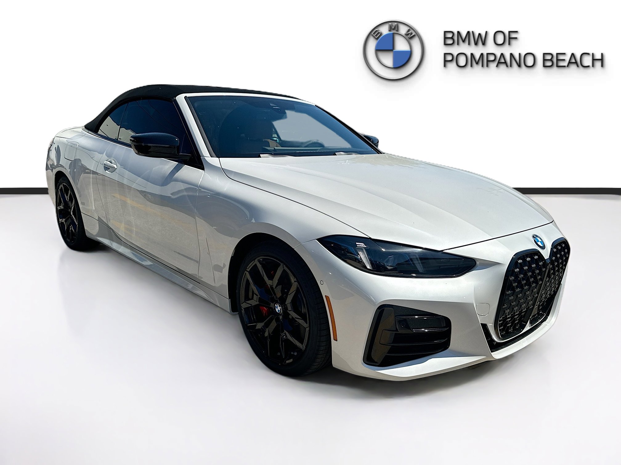 New 2026 BMW 430i Convertible image 1